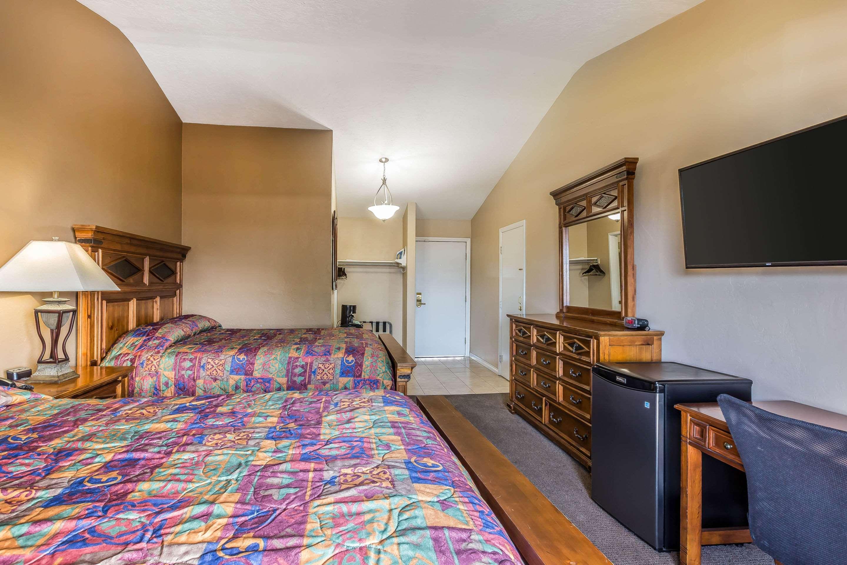 Econo Lodge Lake Elsinore Casino Exteriér fotografie
